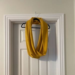 Infinity scarf